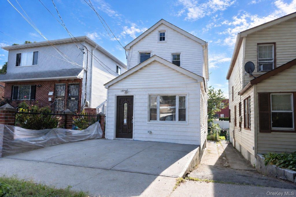 10910 175th Street, Jamaica, NY 11433 — exterior