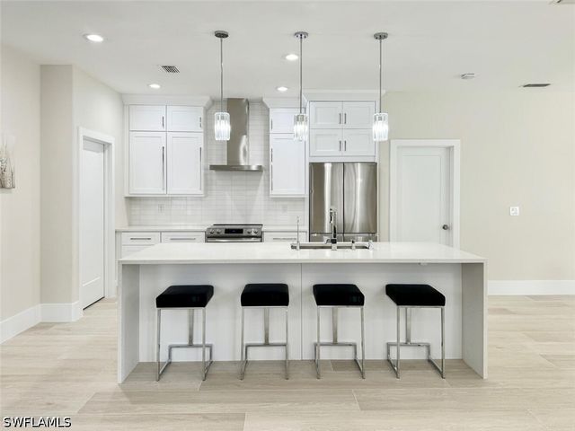 8260 Laurel Lakes BLVD, Naples, FL 34119