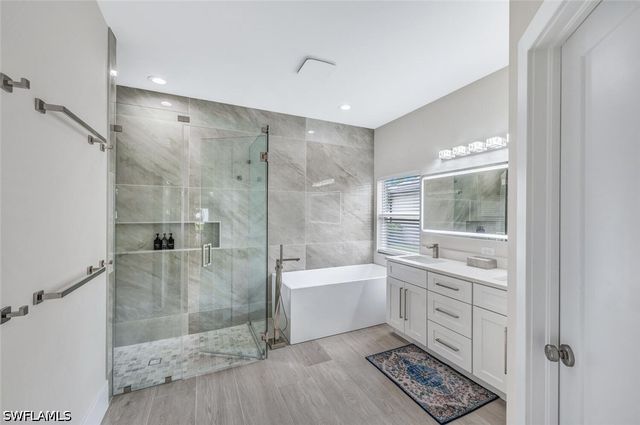 8260 Laurel Lakes BLVD, Naples, FL 34119