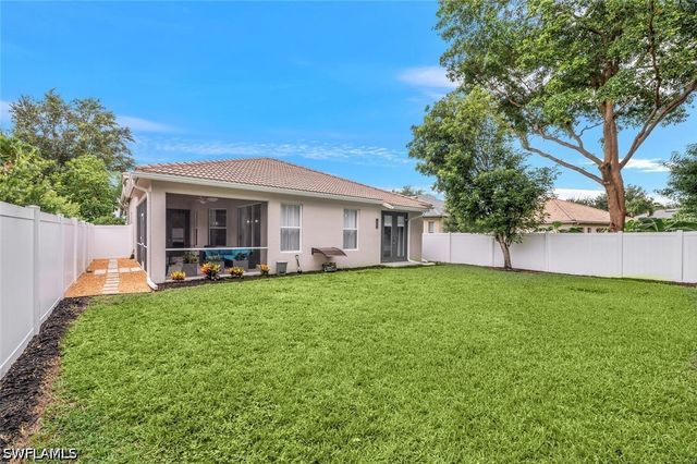 8260 Laurel Lakes BLVD, Naples, FL 34119