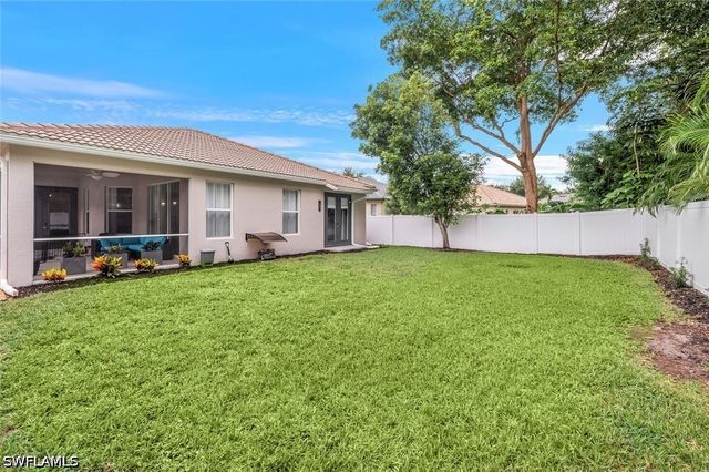 8260 Laurel Lakes BLVD, Naples, FL 34119