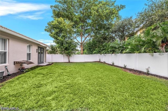 8260 Laurel Lakes BLVD, Naples, FL 34119