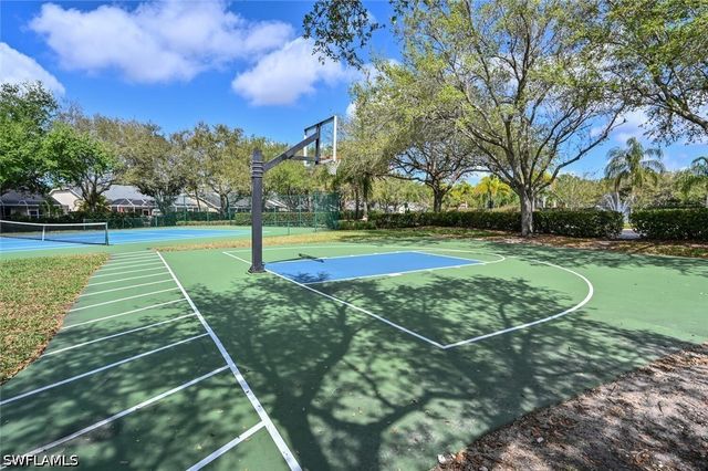 8260 Laurel Lakes BLVD, Naples, FL 34119