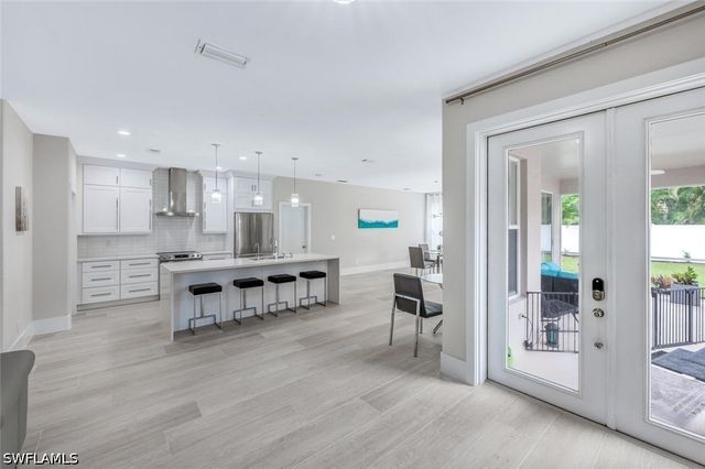 8260 Laurel Lakes BLVD, Naples, FL 34119