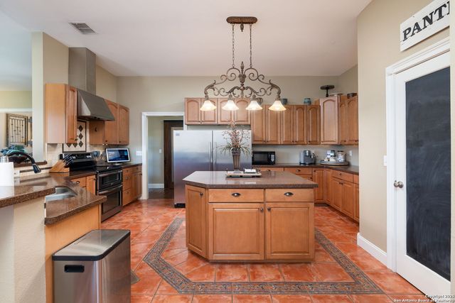 42 TOWER RD, Boerne, TX 78006