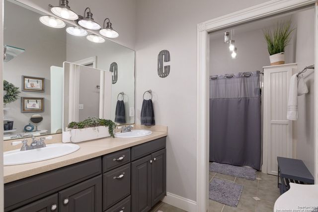 42 TOWER RD, Boerne, TX 78006