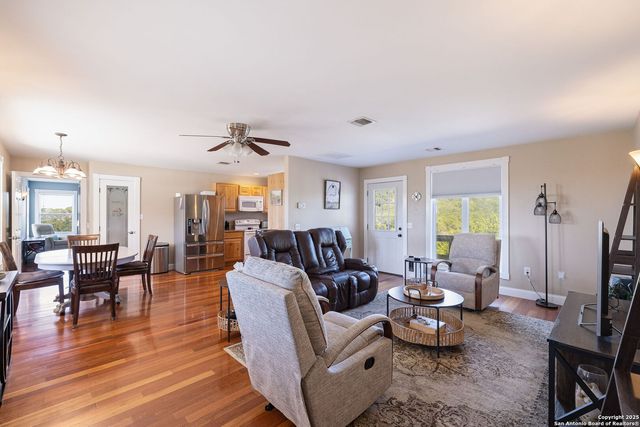 42 TOWER RD, Boerne, TX 78006