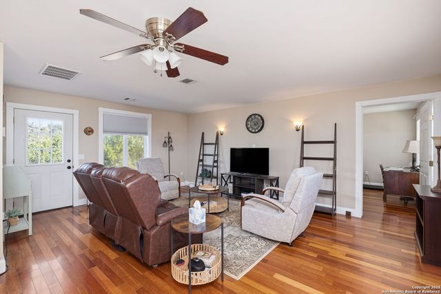 42 TOWER RD, Boerne, TX 78006