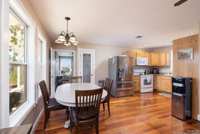 42 TOWER RD, Boerne, TX 78006
