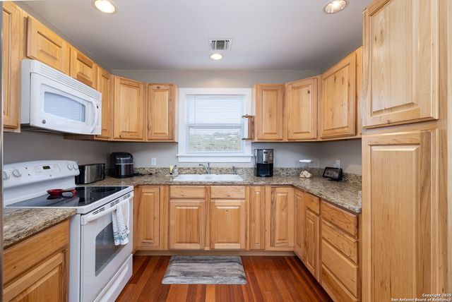 42 TOWER RD, Boerne, TX 78006