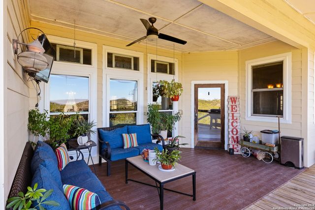 42 TOWER RD, Boerne, TX 78006