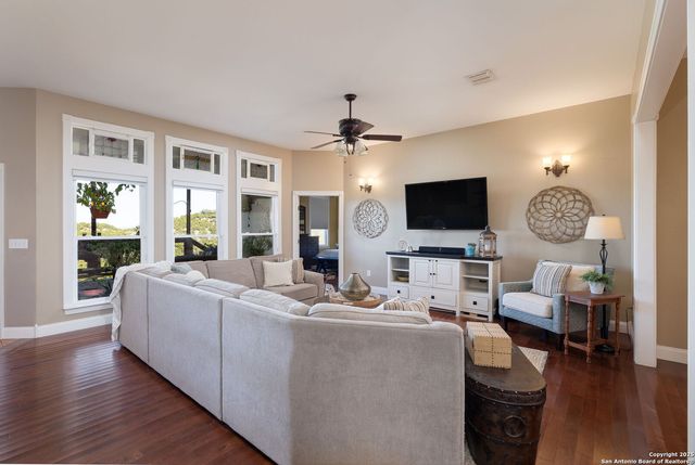 42 TOWER RD, Boerne, TX 78006