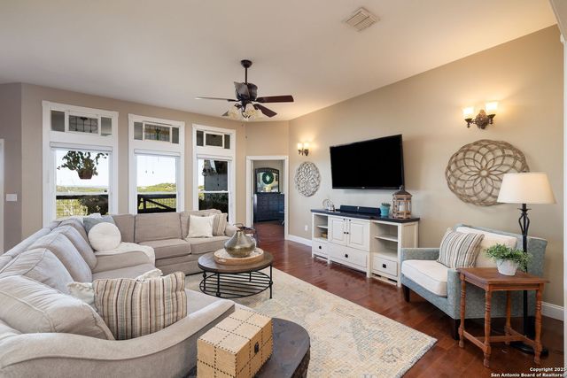 42 TOWER RD, Boerne, TX 78006