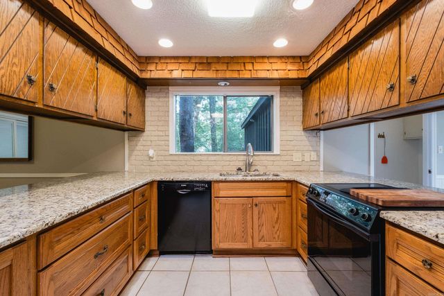 5 Trevino Drive, Maumelle, AR 72113