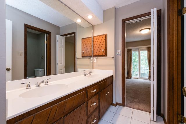5 Trevino Drive, Maumelle, AR 72113