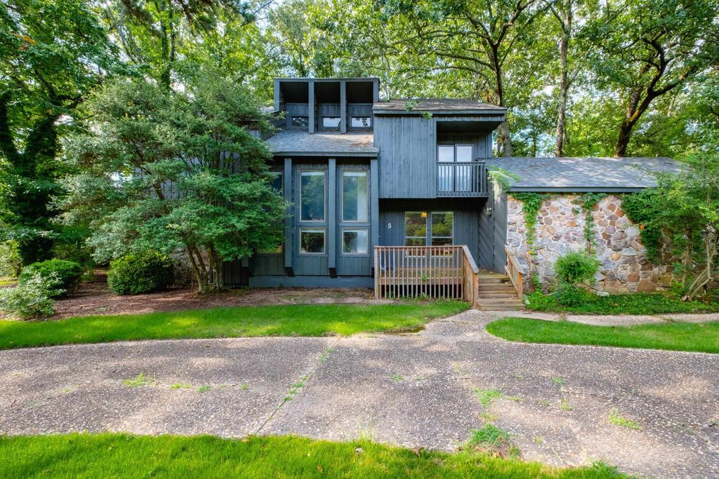 5 Trevino Drive, Maumelle, AR 72113