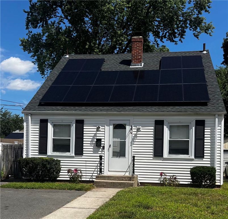 39 Wollaston Street, Cranston, RI 02910