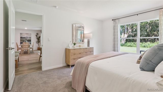 979 W Hampshire Boulevard, Citrus Springs, FL 34434