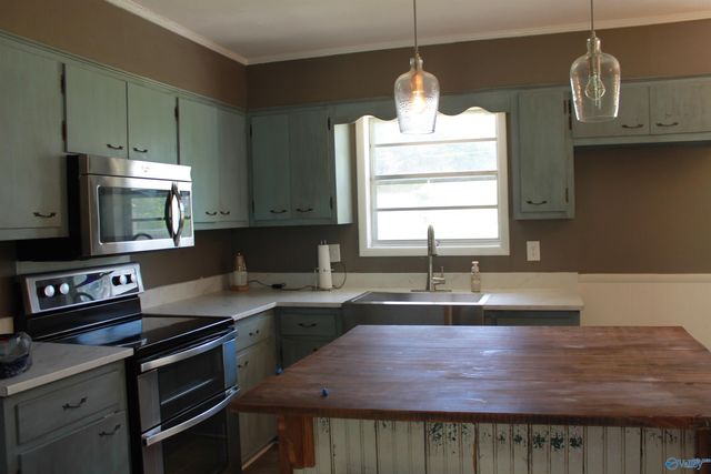 309 Star Street SW, Hartselle, AL 35640