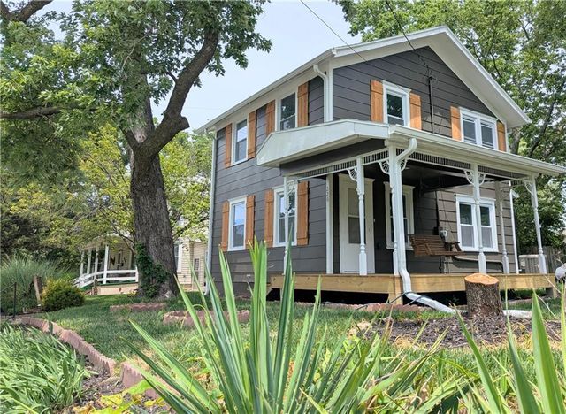 226 S Chestnut Street, Olathe, KS 66061