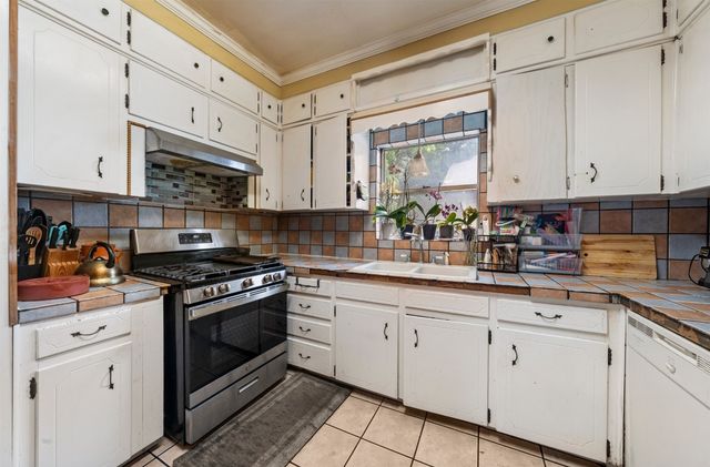 1725 Summer Avenue, Waco, TX 76708