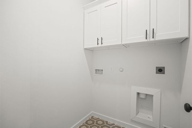 6219 Royal Palm Drive, Manvel, TX 77578