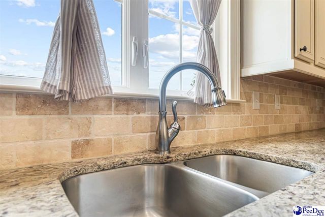 3105 Kings Gate Ct, Florence, SC 29501