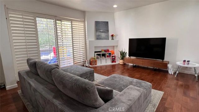 21730 Marylee Street 35, Woodland Hills, CA 91367
