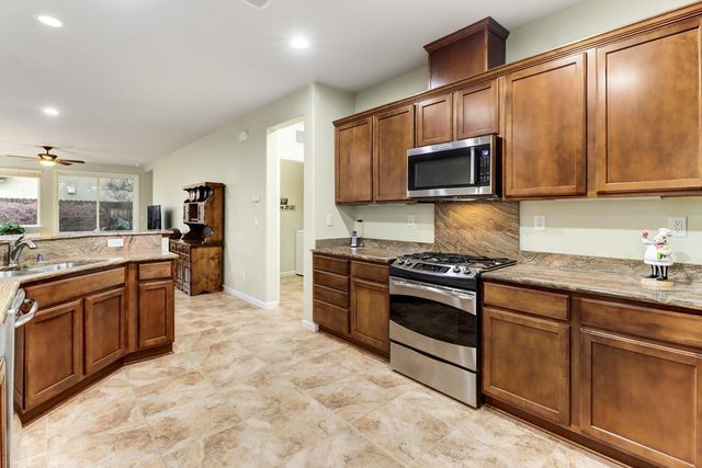 9882 Sheffield Way, Elk Grove, CA 95757