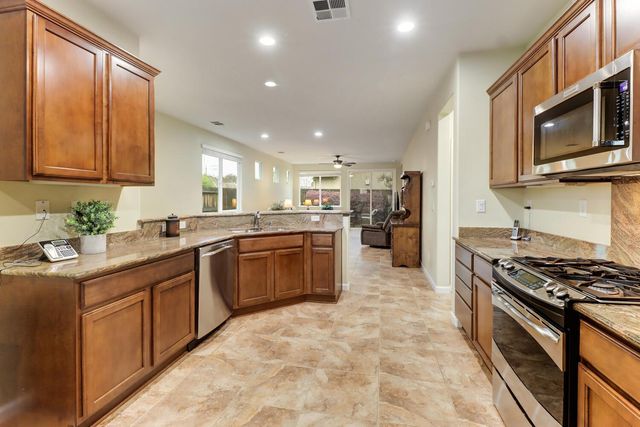 9882 Sheffield Way, Elk Grove, CA 95757