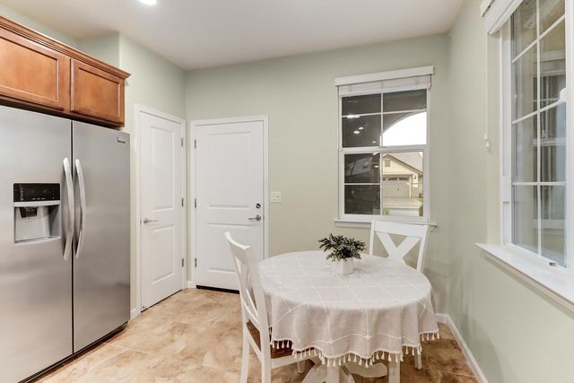 9882 Sheffield Way, Elk Grove, CA 95757