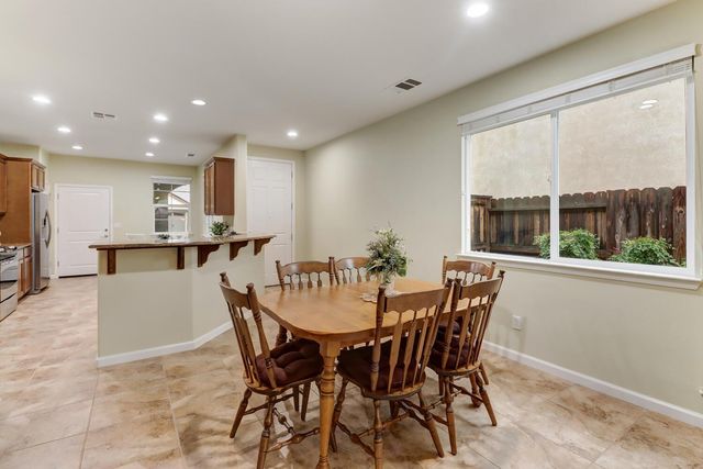 9882 Sheffield Way, Elk Grove, CA 95757