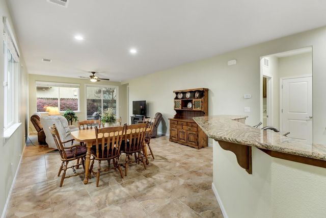 9882 Sheffield Way, Elk Grove, CA 95757