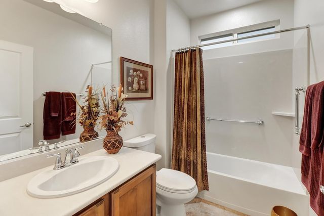 9882 Sheffield Way, Elk Grove, CA 95757