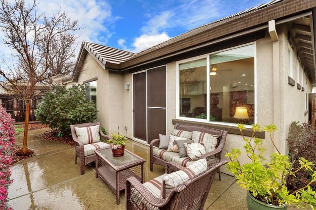 9882 Sheffield Way, Elk Grove, CA 95757