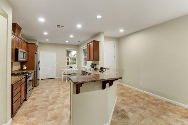 9882 Sheffield Way, Elk Grove, CA 95757
