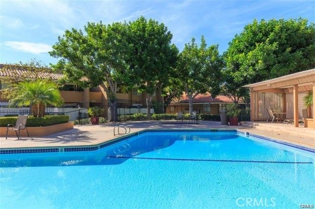 1101 W Macarthur 296, Santa Ana, CA 92707