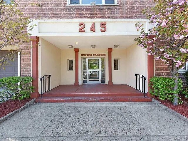 245 Bronx River Road 7F, Yonkers, NY 10704
