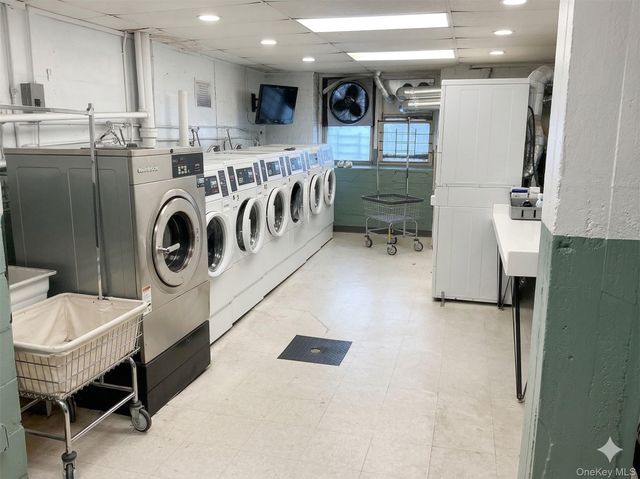 245 Bronx River Road 7F, Yonkers, NY 10704