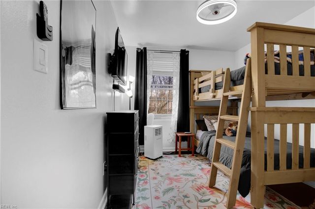 516 Elsie DR, Newport News, VA 23608