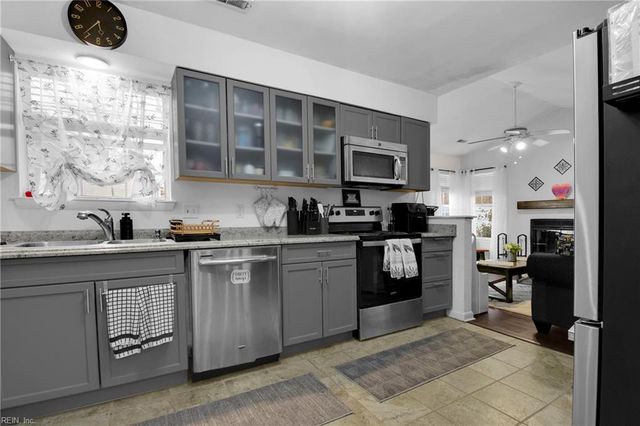 516 Elsie DR, Newport News, VA 23608