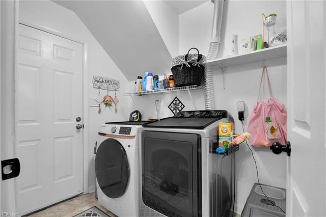 516 Elsie DR, Newport News, VA 23608