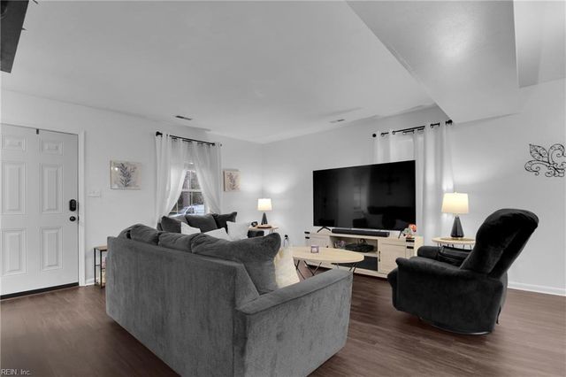 516 Elsie DR, Newport News, VA 23608