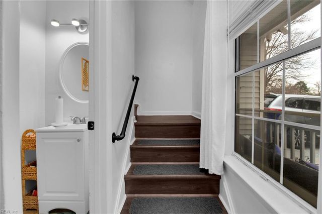 516 Elsie DR, Newport News, VA 23608