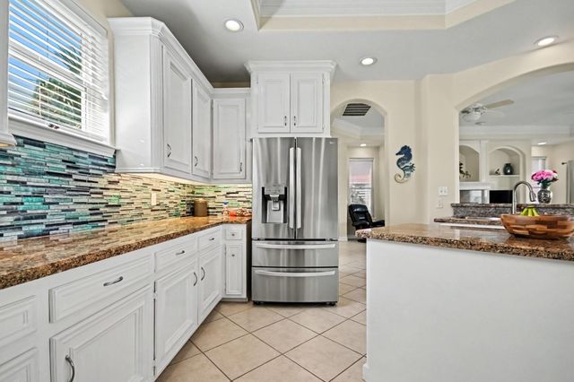 13514 Windlass Circle, Galveston, TX 77554