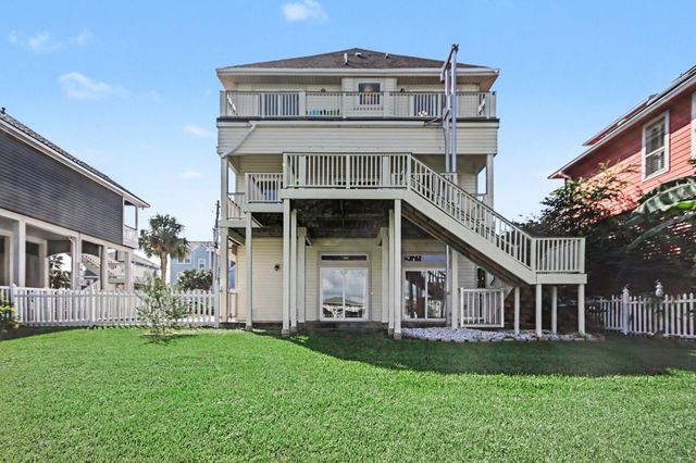13514 Windlass Circle, Galveston, TX 77554