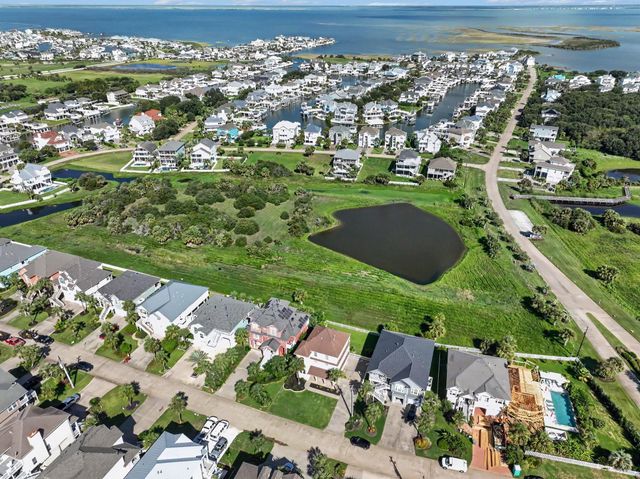 13514 Windlass Circle, Galveston, TX 77554