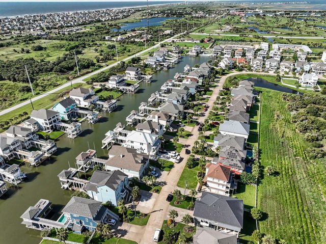 13514 Windlass Circle, Galveston, TX 77554