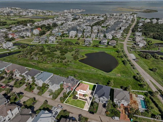 13514 Windlass Circle, Galveston, TX 77554