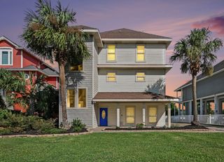 13514 Windlass Circle, Galveston, TX 77554